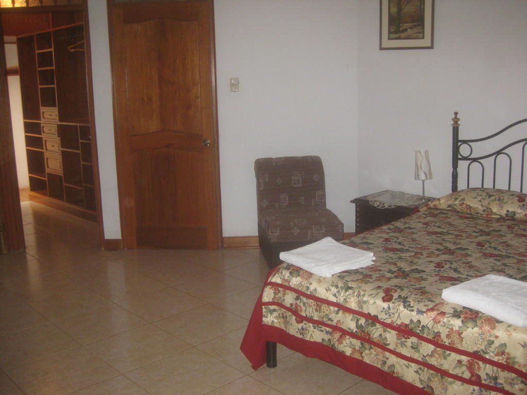 Hostal Camiluz Nazca Zimmer foto