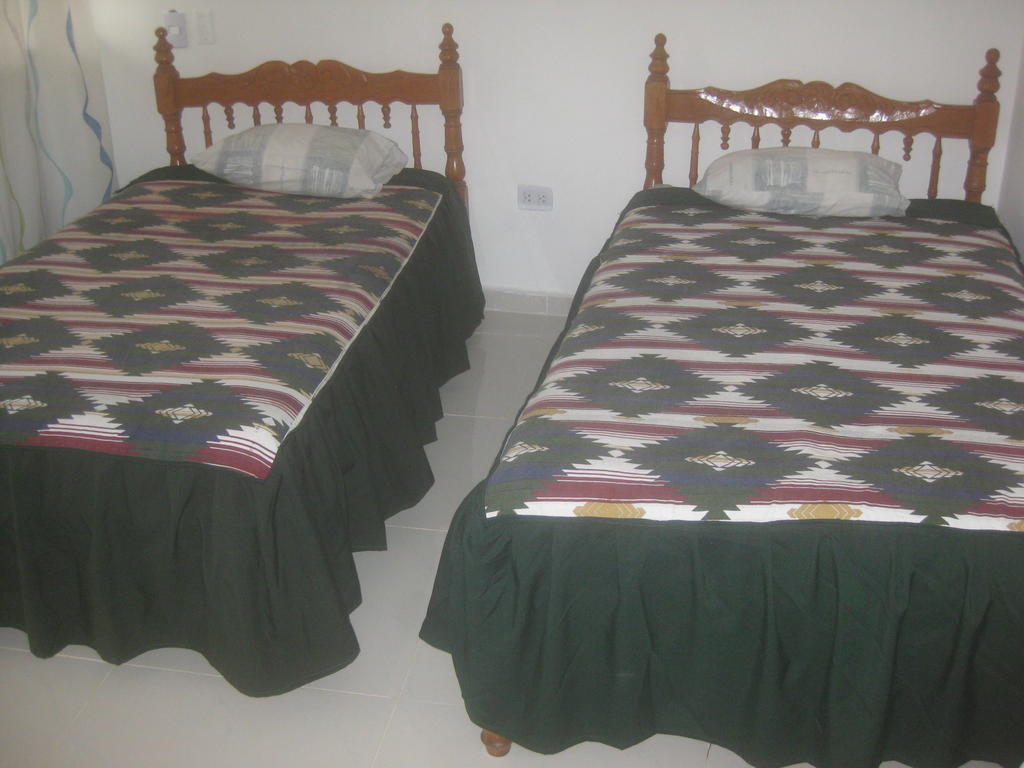 Hostal Camiluz Nazca Zimmer foto